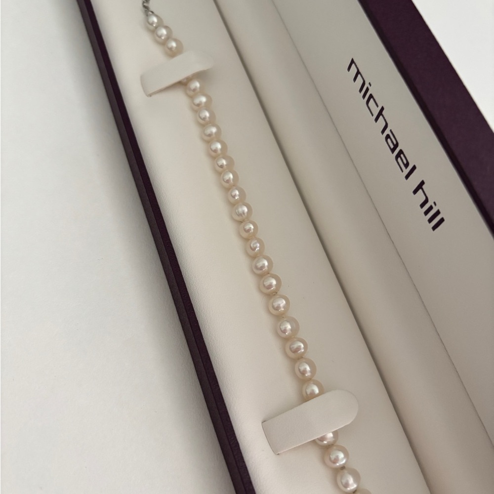 Michael Hill Pearl Bracelet - Picture 3 of 6